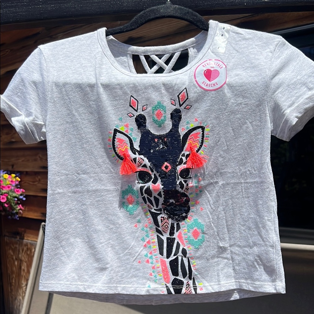 NWT Justice Heather White Short Sleeve Graphic Tee, Reversible Sequin Giraffe